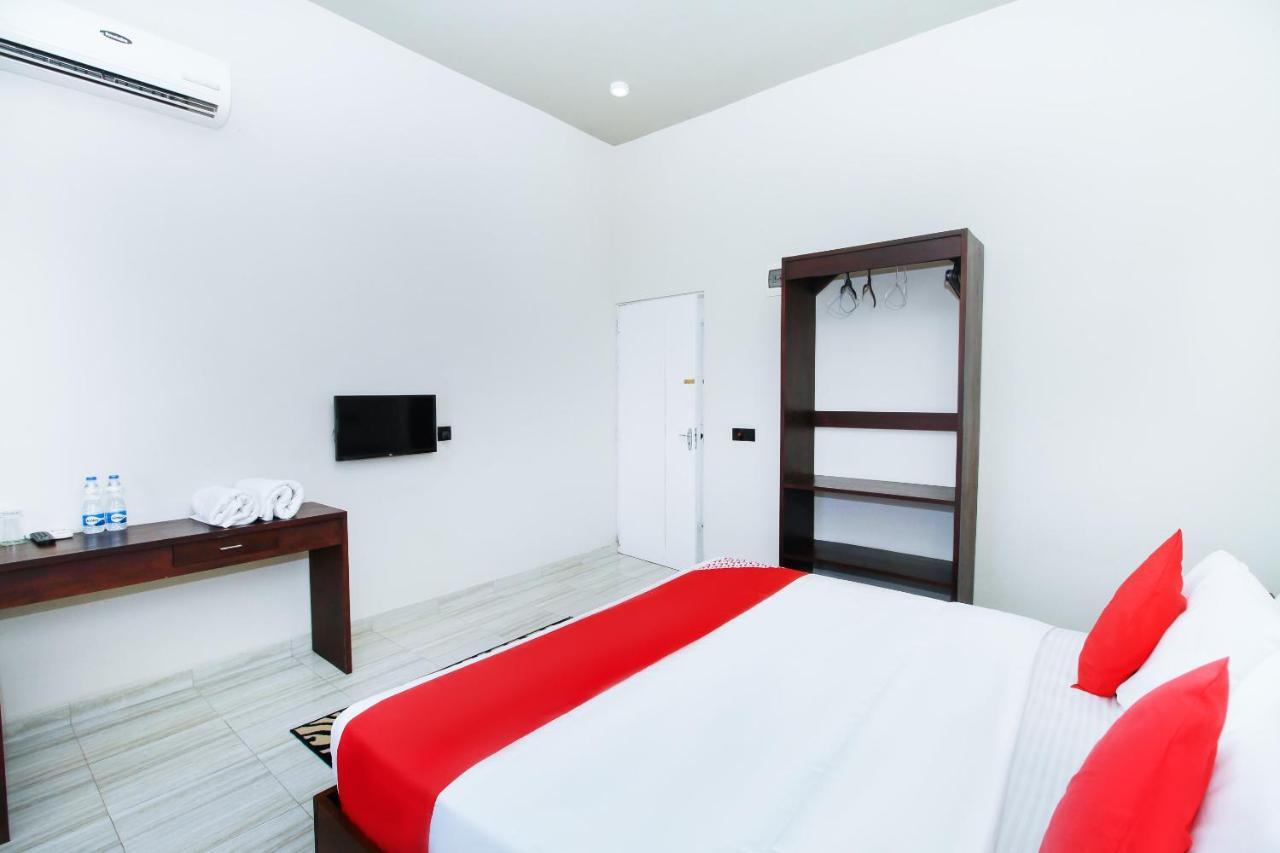 The Kings Bay Hotel Ettukala 外观 照片