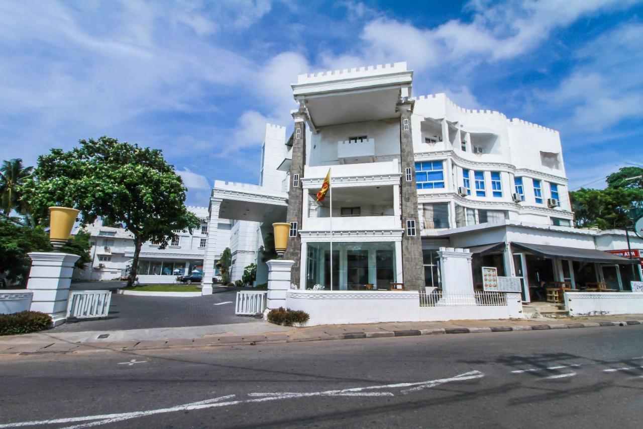 The Kings Bay Hotel Ettukala 外观 照片